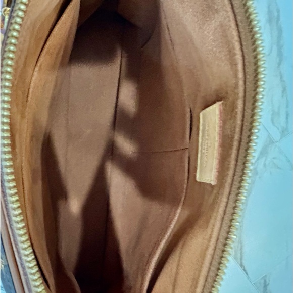 Louis Vuitton Brown and Tan Monogram Shoulder Bag - Picture 7 of 10